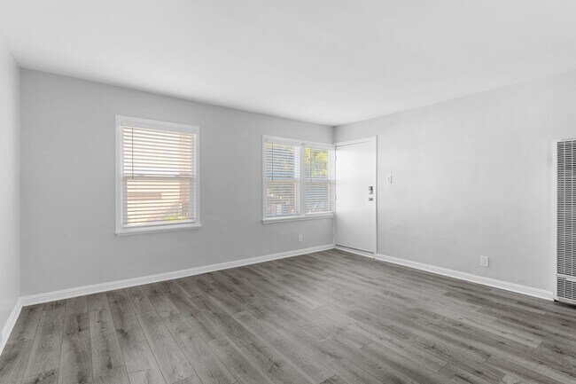 Photo - 935 N Washington Pl Unit 937-02