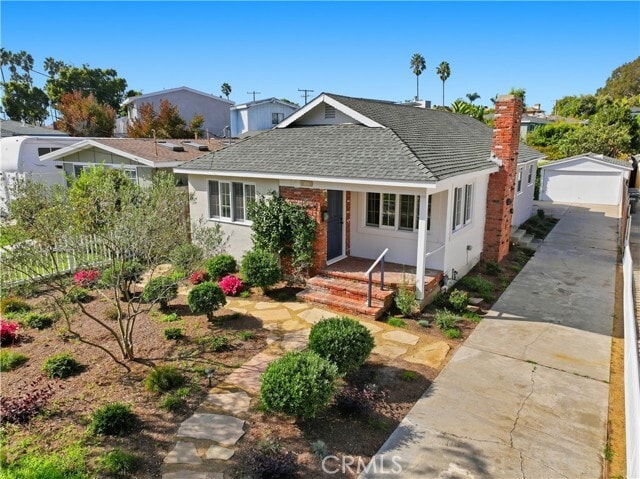 Building Photo - 815 S Juanita Ave