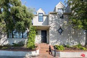 Photo - 2720 Hollyridge Dr House