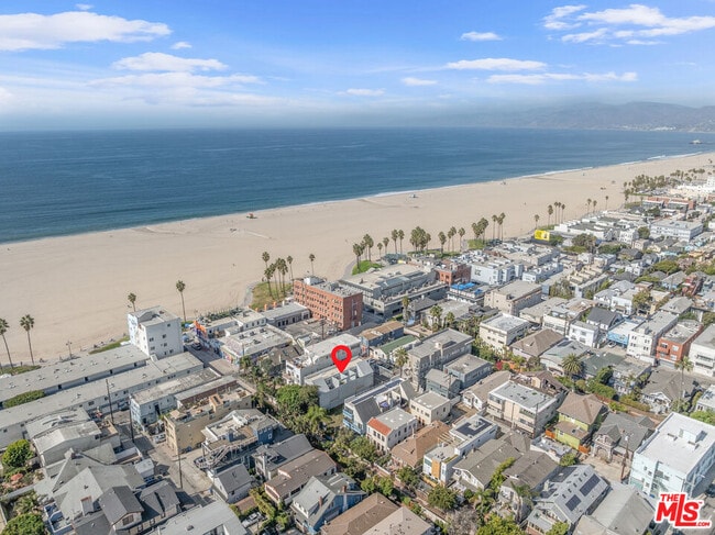 Photo - 21 1/2 Wavecrest Ave