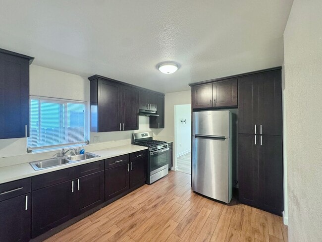 Photo - Front Unit 3 Bedroom, 1 Bathroom