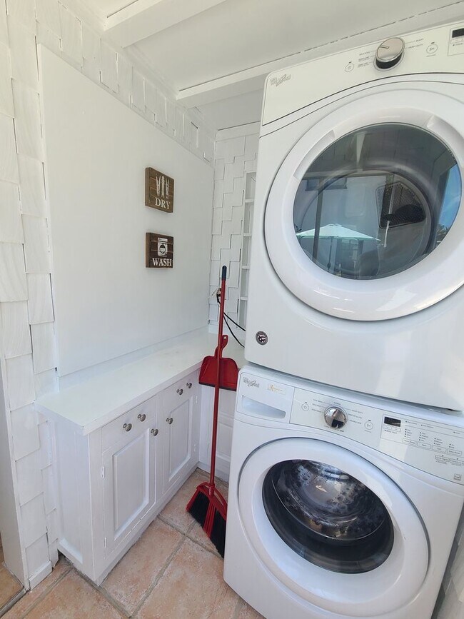 Photo - Charming 2 Bed 1 bath "fully furnished mon...