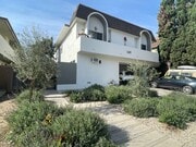 Photo - 1419 S. Bundy Dr