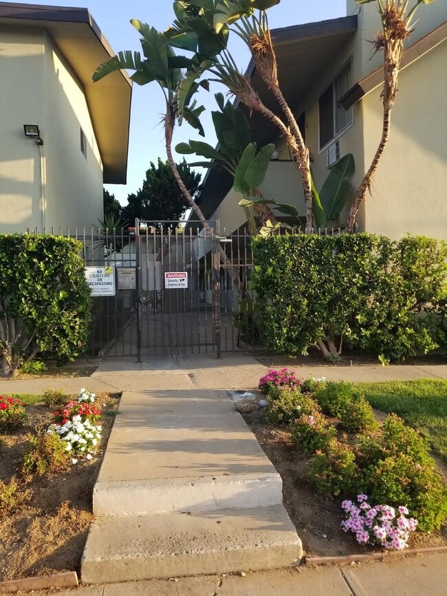 Photo - 917 E Madison Ave Unit 917 E Madison Ave