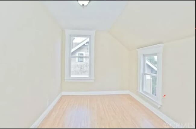 Photo - 364 E Pearl St