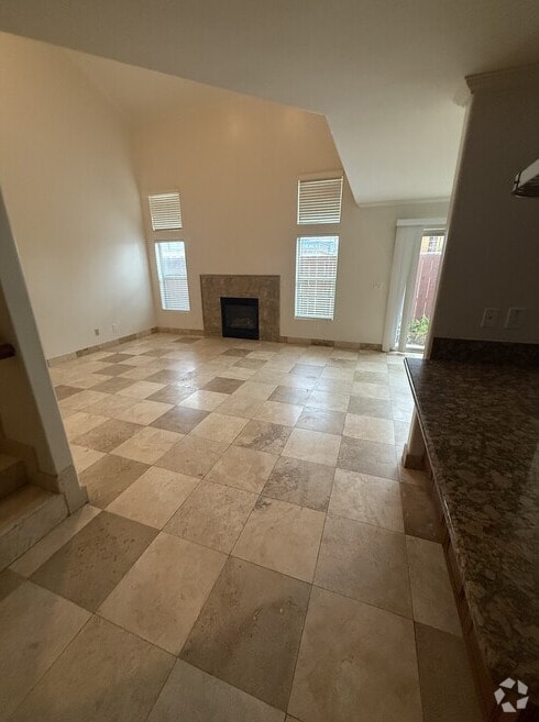 Building Photo - 245-251 H St Rental