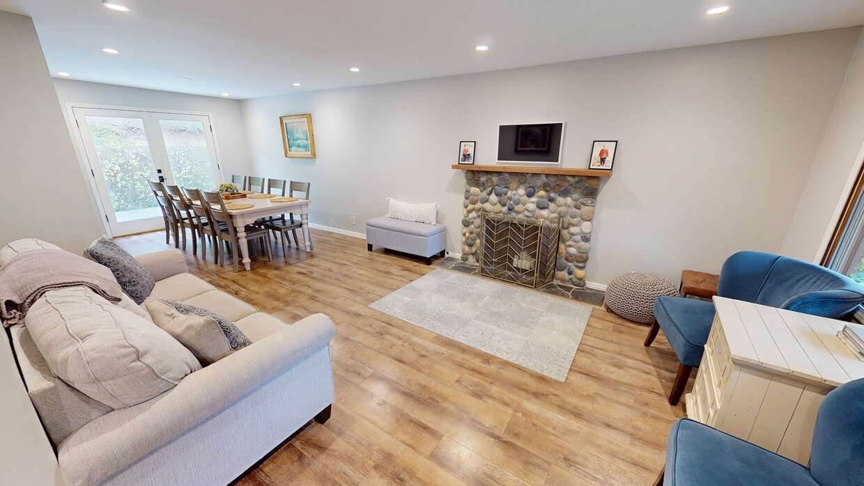3D Tour - 30621 Sandtrap Dr House