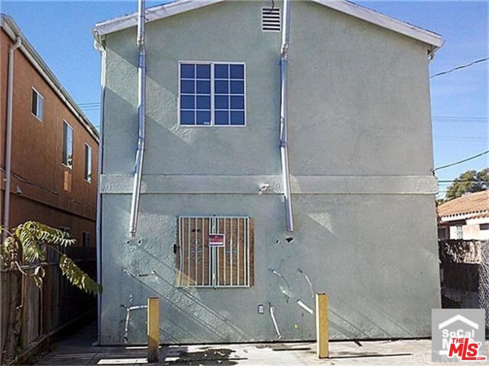 Photo - 10376 Wilmington Ave House