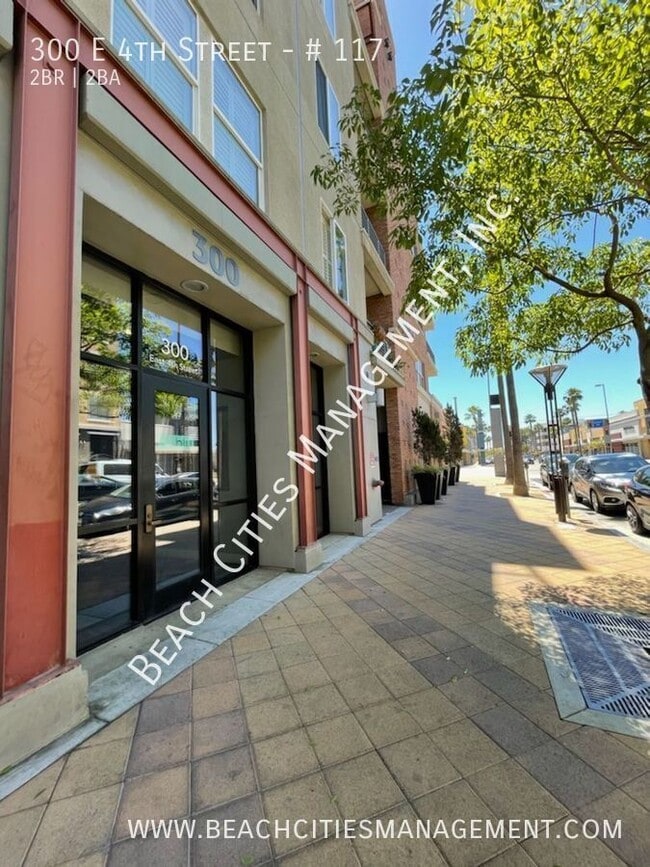 Building Photo - 300 E 4th St Unit # 117