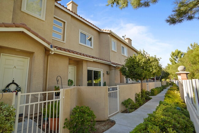 Photo - 25720 Armstrong Cir Condo Unit B