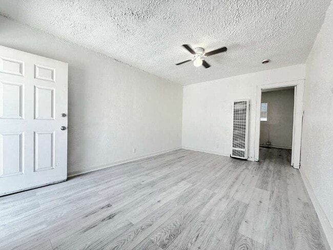 Photo - 8508 1/4 San Pedro Street