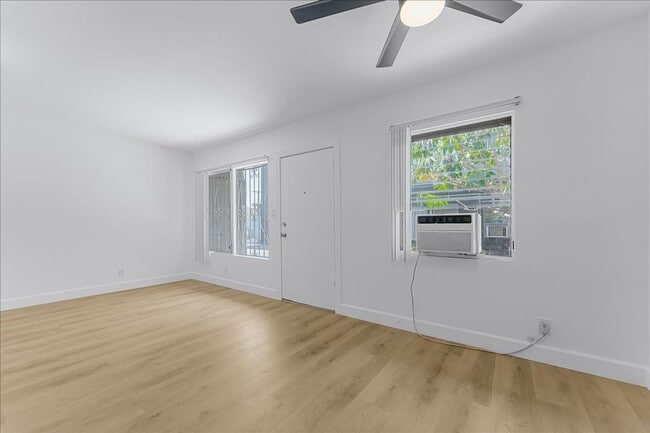 Photo - 6114 Cahuenga Blvd Unit 06