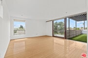 Photo - 802 Indiana Ave