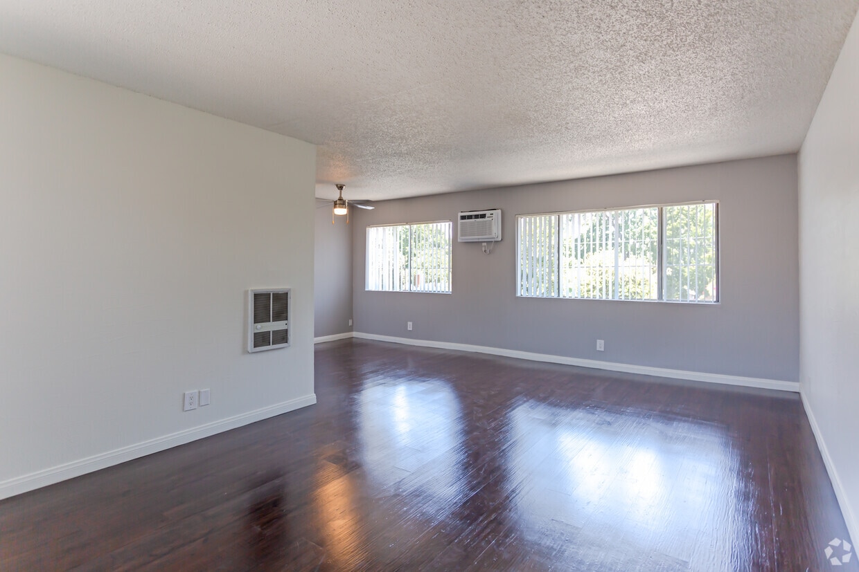 Floor Plan - Two Bedroom
