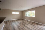 Photo - 4632 Finsen Ave