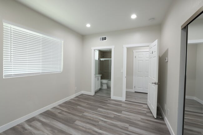 Photo - 1133 Browning Blvd