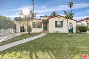Photo - 421 N Beachwood Dr