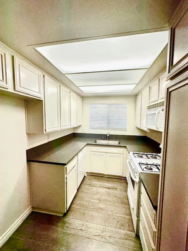 Photo - Charming 2+1 Condo