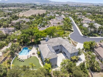 Building Photo - Luxurious, 5450 SqFt,  5 Ensuite Bedrooms ... Rental