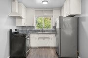 Photo - 1577 Pine Ave Apartment Unit 05