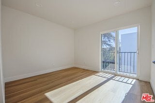 Photo - 10803 Kling St