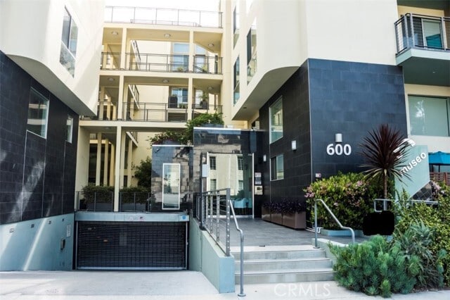 Building Photo - 600 Ridgeley Dr