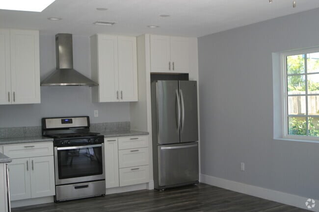 Building Photo - 10390 Don Pico Rd Rental