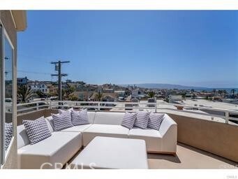 Photo - 1344 Manhattan Ave