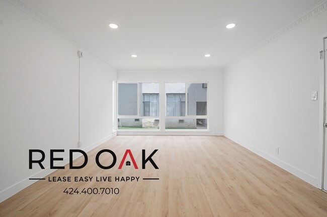 Building Photo - 1622 W 83rd St Unit 5