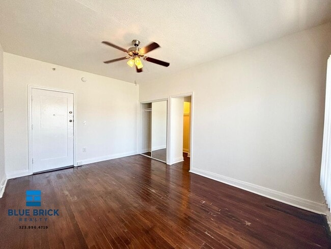 Building Photo - 147 Normandie Ave Unit 304