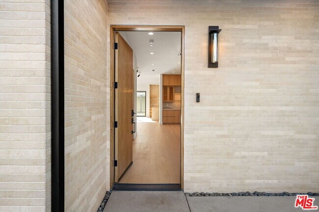 Photo - 3517 Redwood Ave