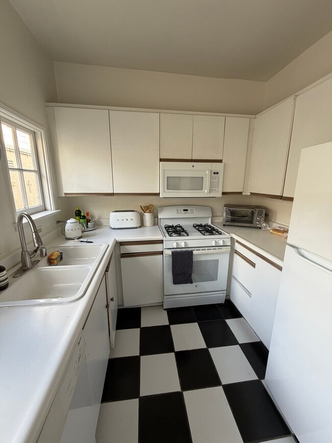 Photo - 9969 Robbins Dr Unit NA