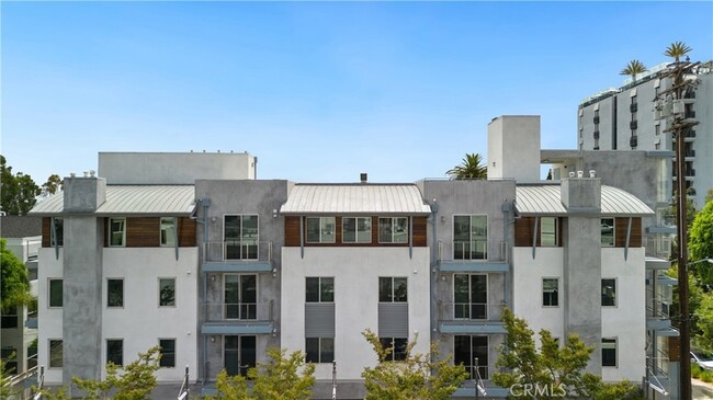 Photo - 1014 Larrabee St Condo Unit 202