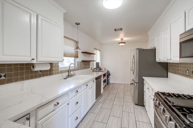 Photo - Wonderful SINGLE FAMILY HOME in DEL CERRO