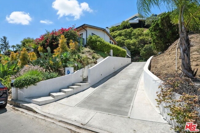 Photo - 1317 Devlin Dr House