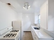 Photo - Renovated 1B/1BA w/ Walk-In Closet & On-Si... Unit 48th St - 4453 1/2