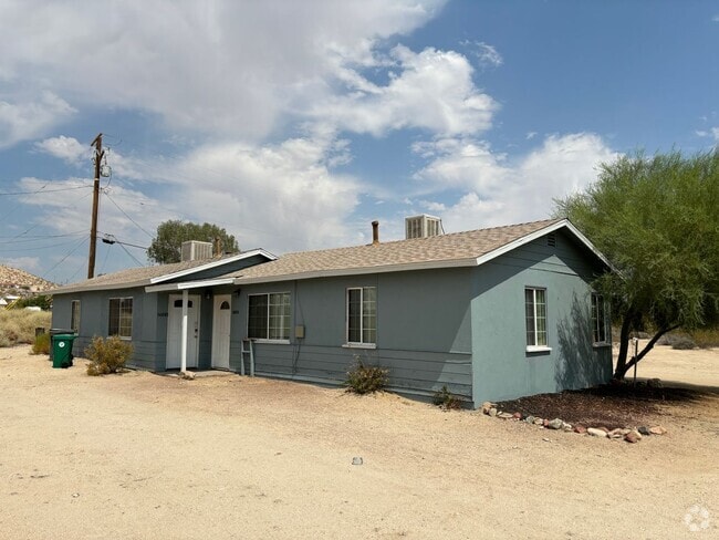 Building Photo - Yucca Ave 6686-6688 Unit 6686 Rental
