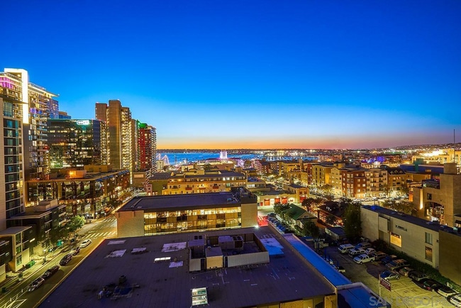 Photo - Sweeping Bay and City View 2 Bed / 2 Ba in... Unit 1003