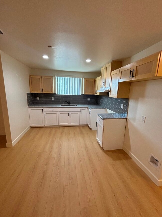 Photo - 6210 Brynhurst Ave