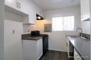 Photo - 271 S Ventura Rd Apartment Unit 1