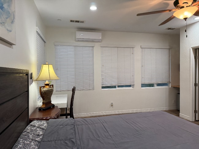 Photo - 7847 Hazelnut Dr