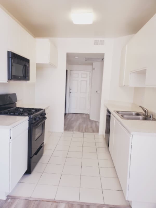 Photo - 4343 Whitsett Ave