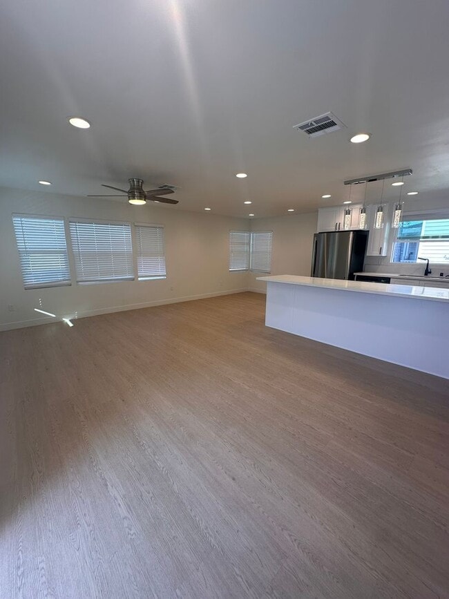 Photo - 4920 63rd St Unit 4920