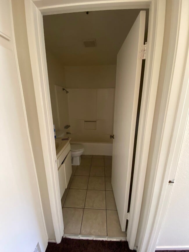 Photo - 4063 W 130th St Unit 4