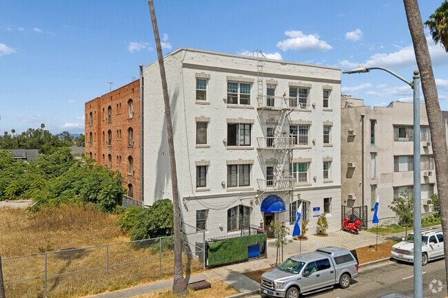 Building Photo - 109 S Normandie Ave