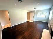 Photo - 316 W Walnut Ave