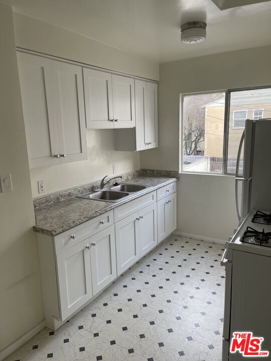 Photo - 747 S Curson Ave Condo Unit 4