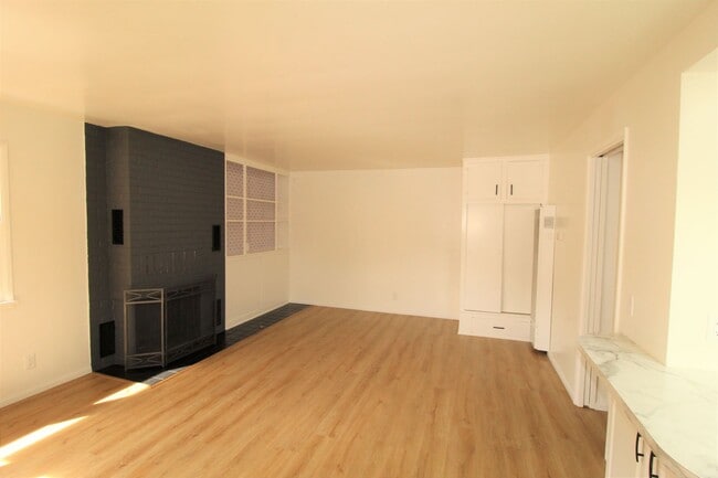 Photo - Midtown Ventura Studio with Great Amenities! Unit 1563