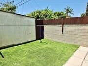 Photo - 61 W Louise St