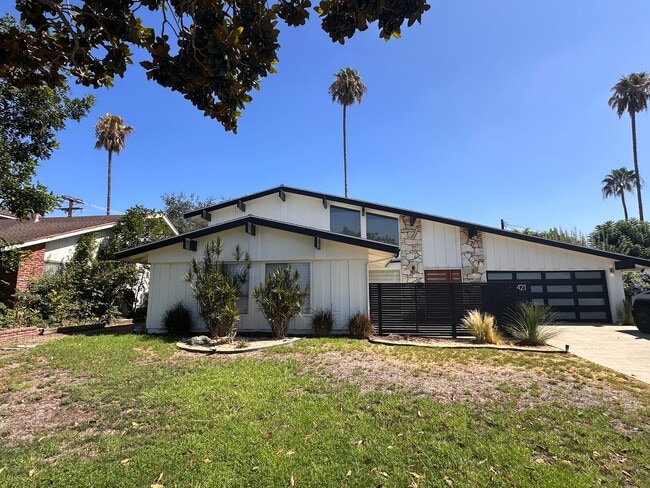 Photo - 421 Larry Ln